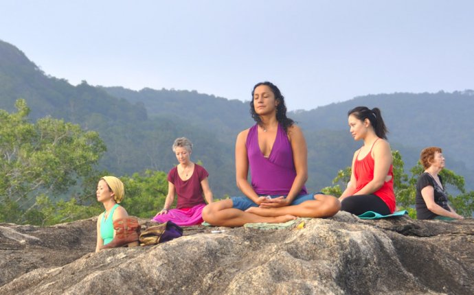 Ayurveda, Meditation and Yoga in Sri Lanka – Ceylon Island Travel