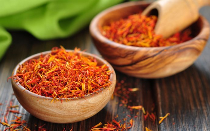 Saffron Benefits: Ayurveda s Golden Spice