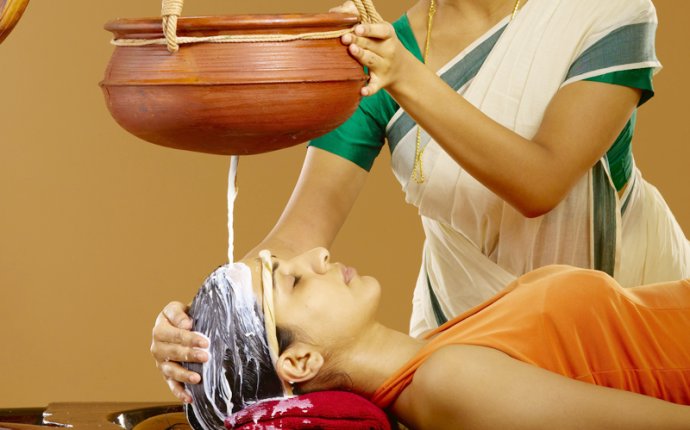 Shirodhara Treatment in Singapore | Head Massage | Ayur Centre Pte Ltd